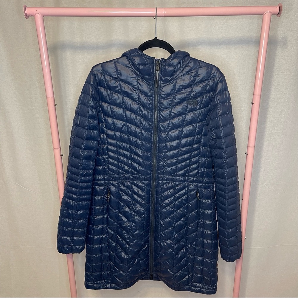 The North Face Women's Navy Puffer Coat